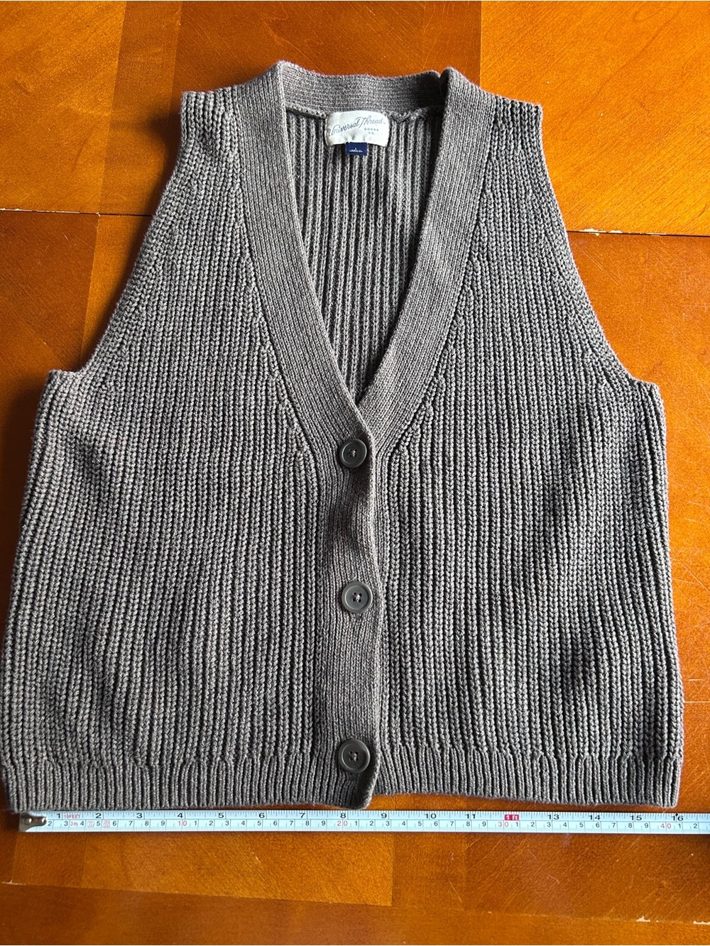 Universal Thread Gray Ribbed V-Neck Knit Vest